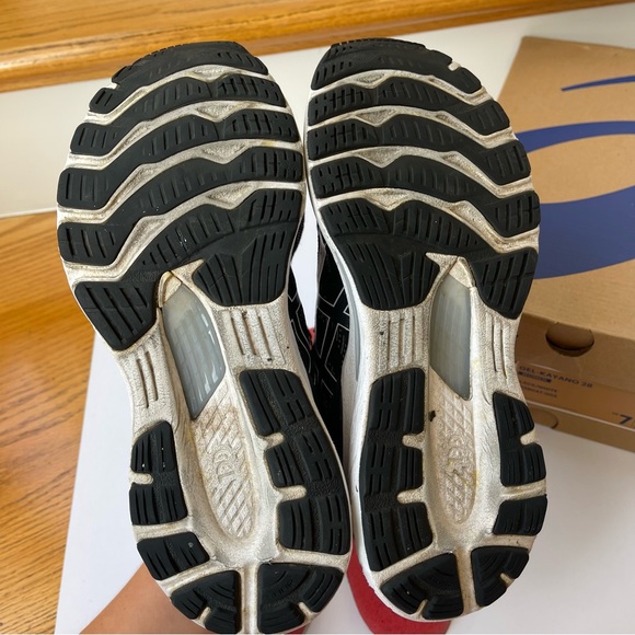 Used Asics Kayano 28 Womens Running Shoes - Black / white . Stability shoe - Picture 14 of 15